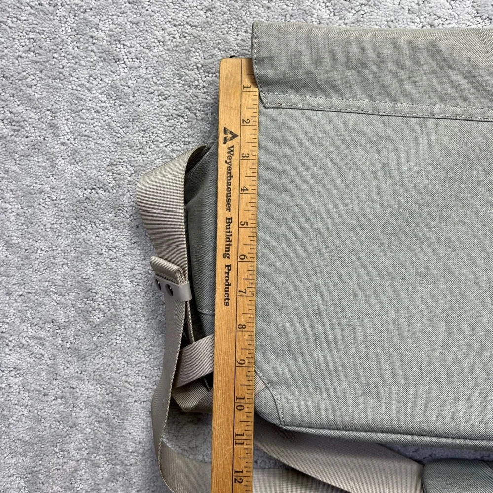 Bluelounge Messenger Bag Grey‎ Recycled PET Fabric Laptop Commuter Bag School